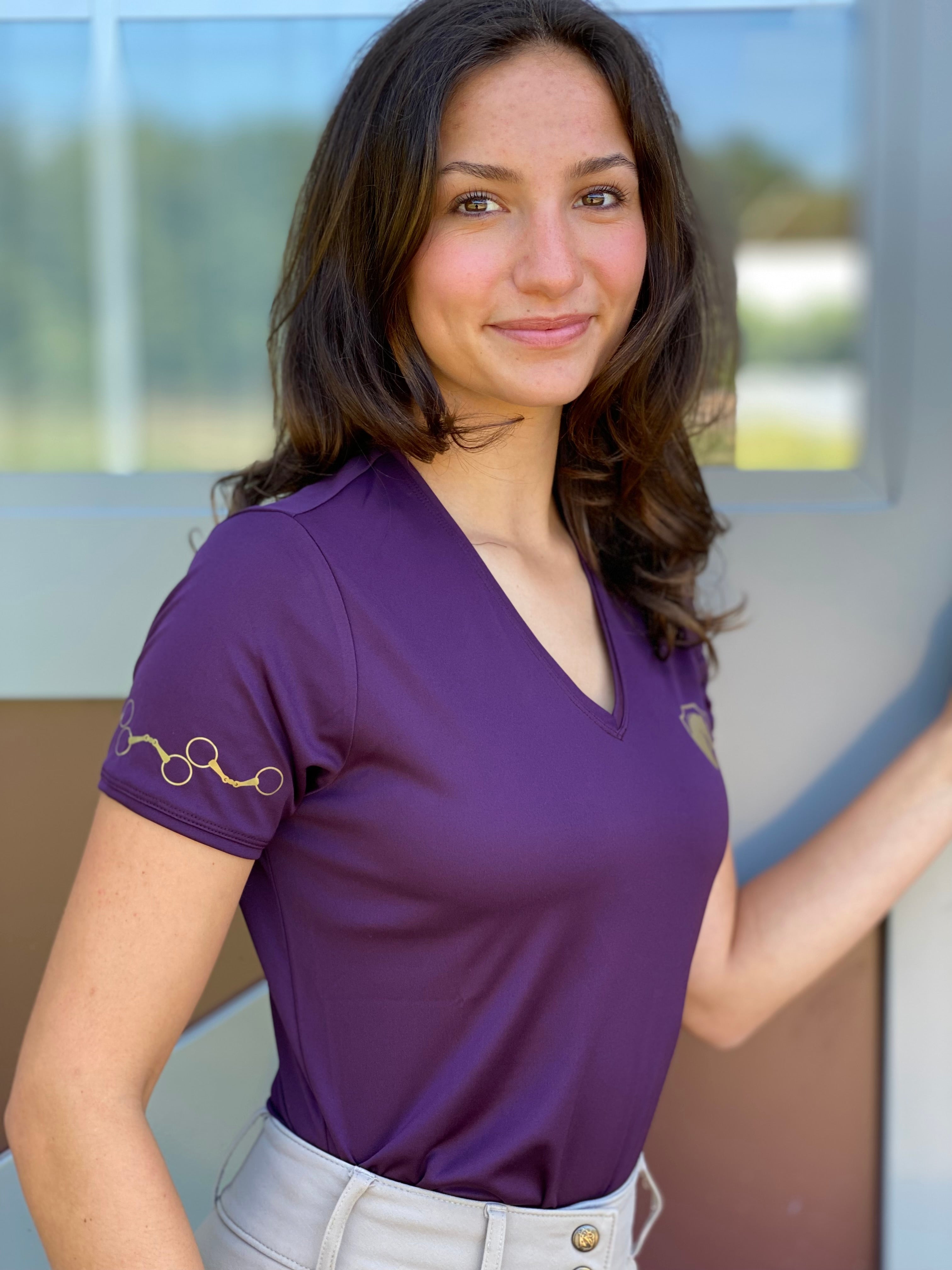 Discover the Perfect Summer V-Tee: Aristaequestrian's Sublime V-Tee