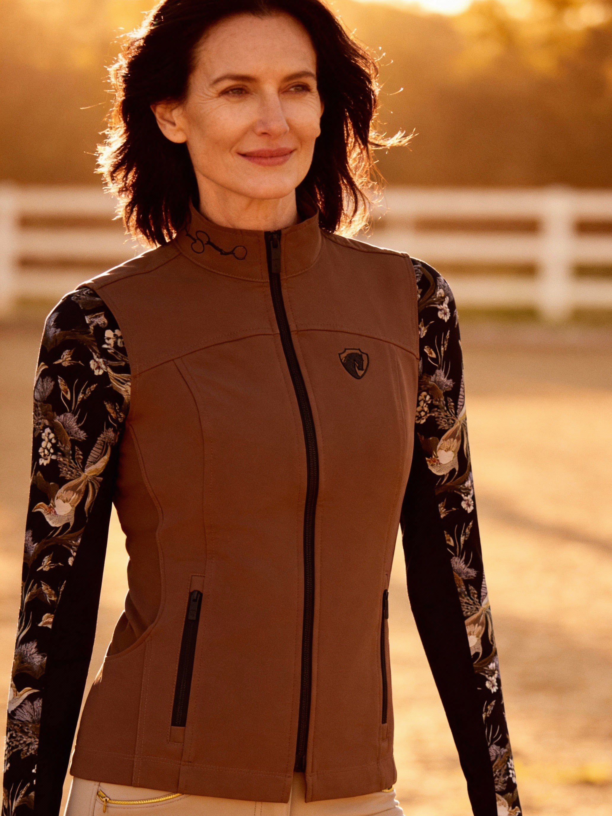 Modern 3 Bit Vest, Truffle w/black